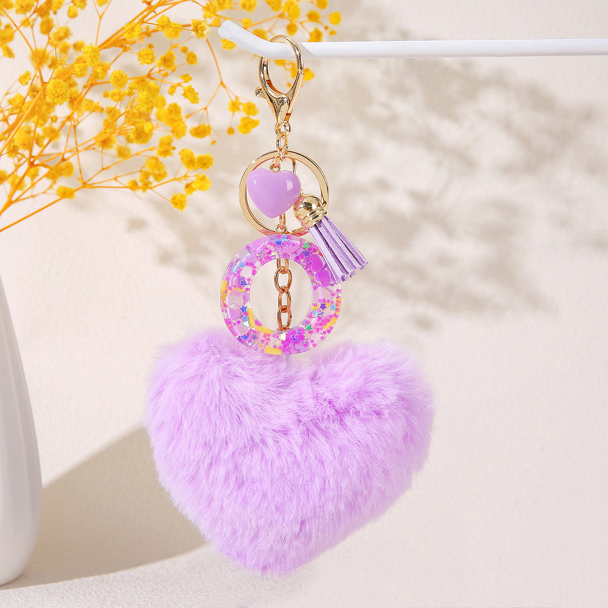 Wholesale in stock Love Shape Hair Ball Letter Keychain Wholesale Glue Sequins 26 Letter Key Ring Girl Backpack Decoration